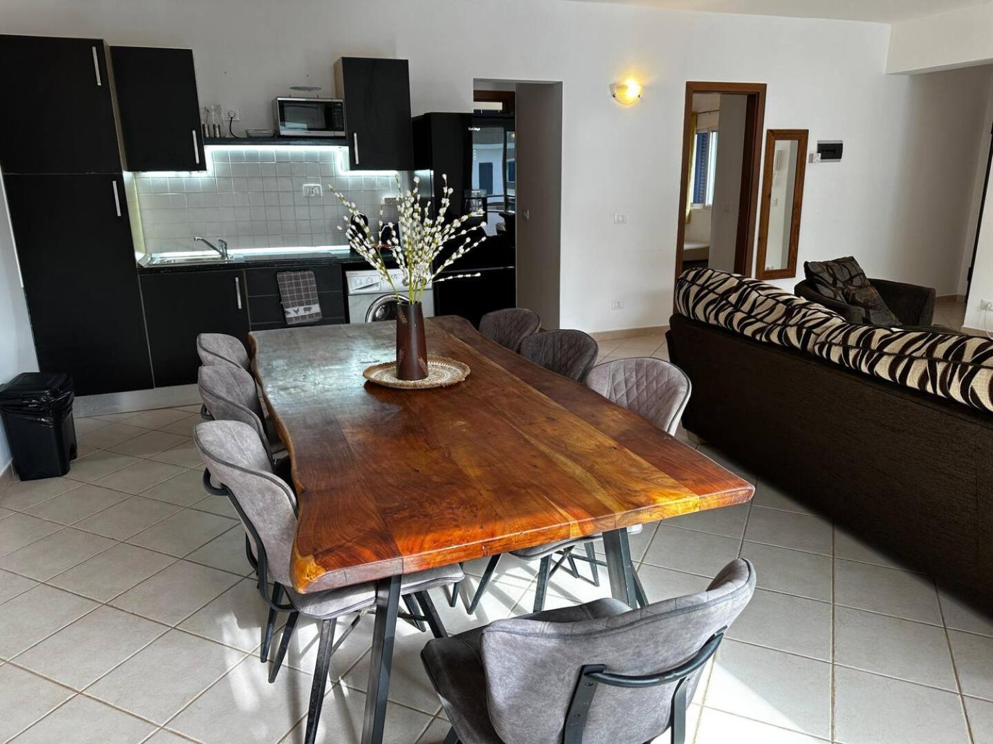 Leme Bedje Two Bedroom - By Bobbywashere Santa Maria Exterior foto