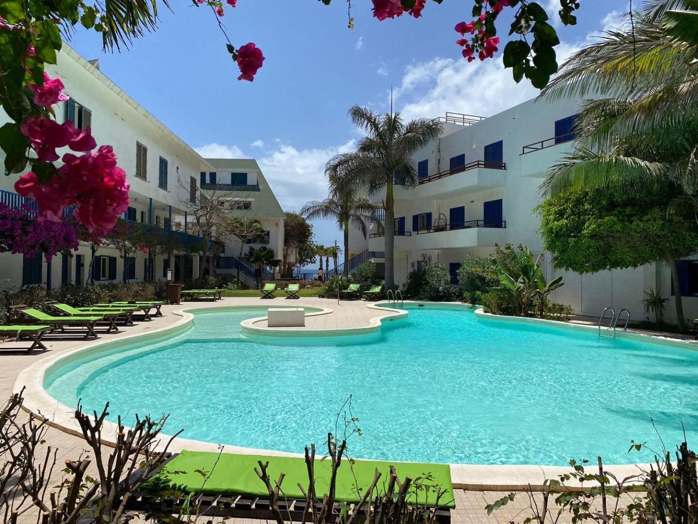 Leme Bedje Two Bedroom - By Bobbywashere Santa Maria Exterior foto