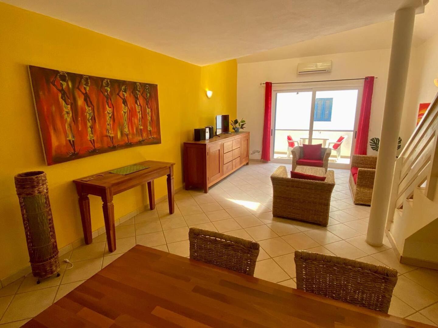 Leme Bedje Two Bedroom - By Bobbywashere Santa Maria Exterior foto