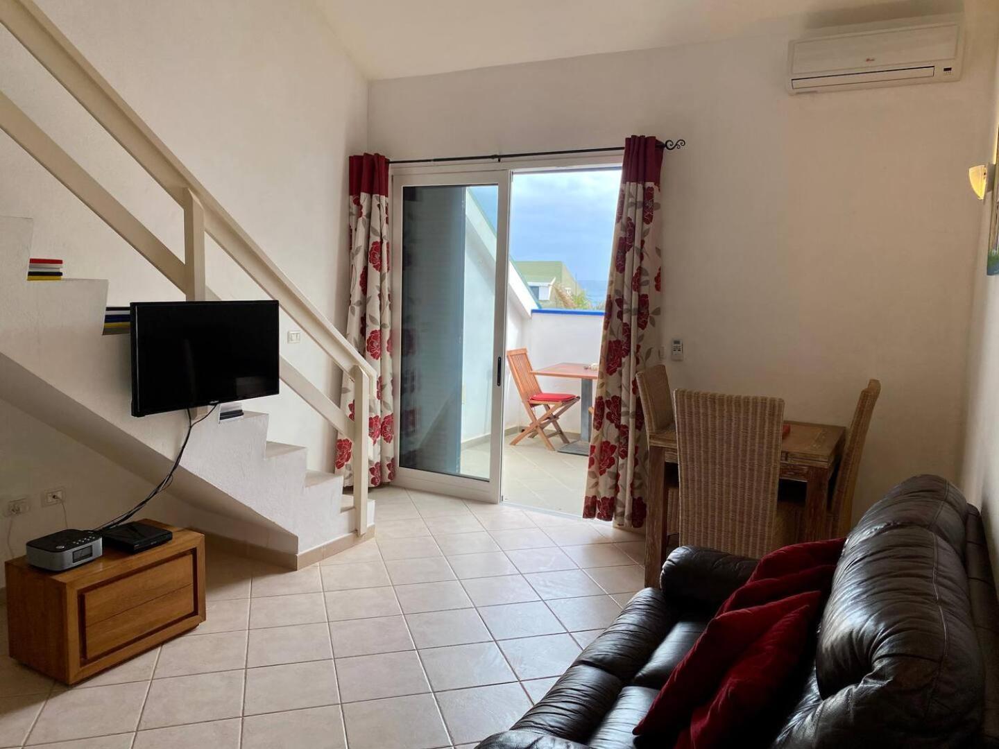Leme Bedje Two Bedroom - By Bobbywashere Santa Maria Exterior foto